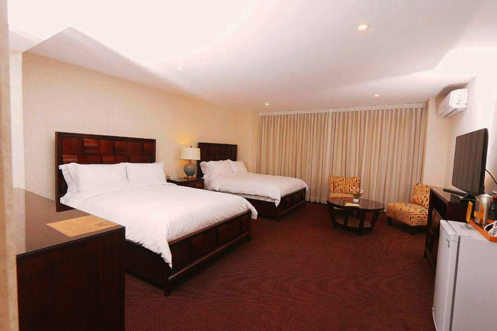 סוקרה Roles Hotel מראה חיצוני תמונה
