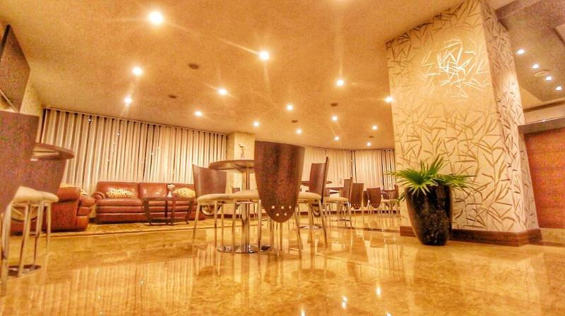 סוקרה Roles Hotel מראה חיצוני תמונה