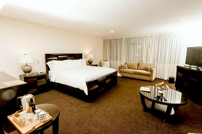 סוקרה Roles Hotel מראה חיצוני תמונה