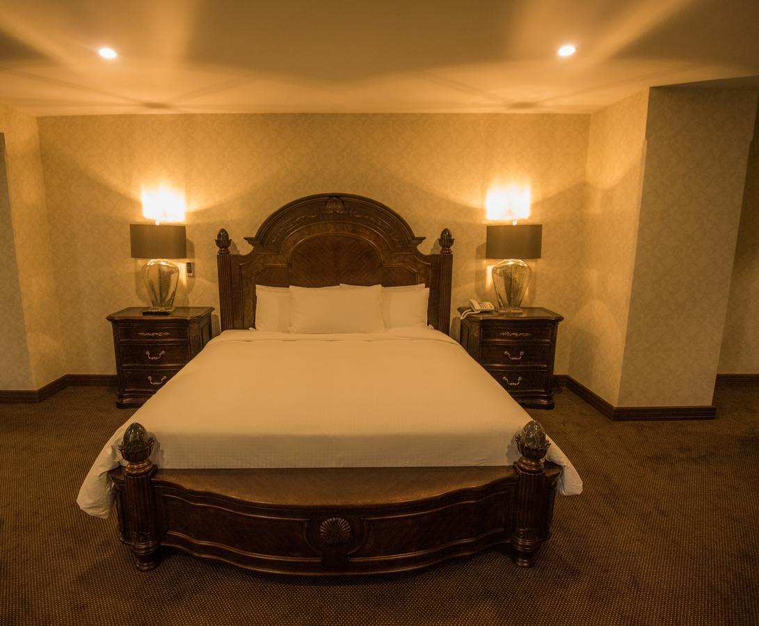 סוקרה Roles Hotel מראה חיצוני תמונה