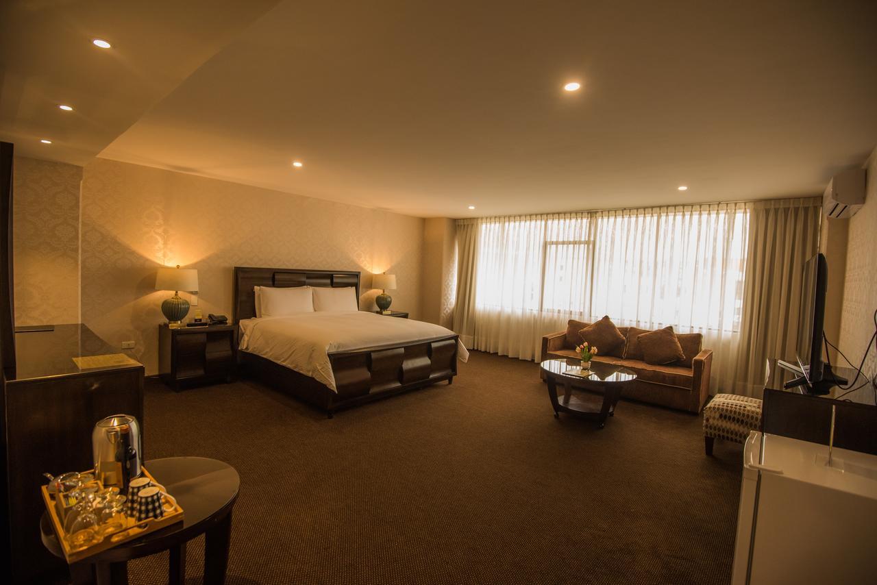 סוקרה Roles Hotel מראה חיצוני תמונה
