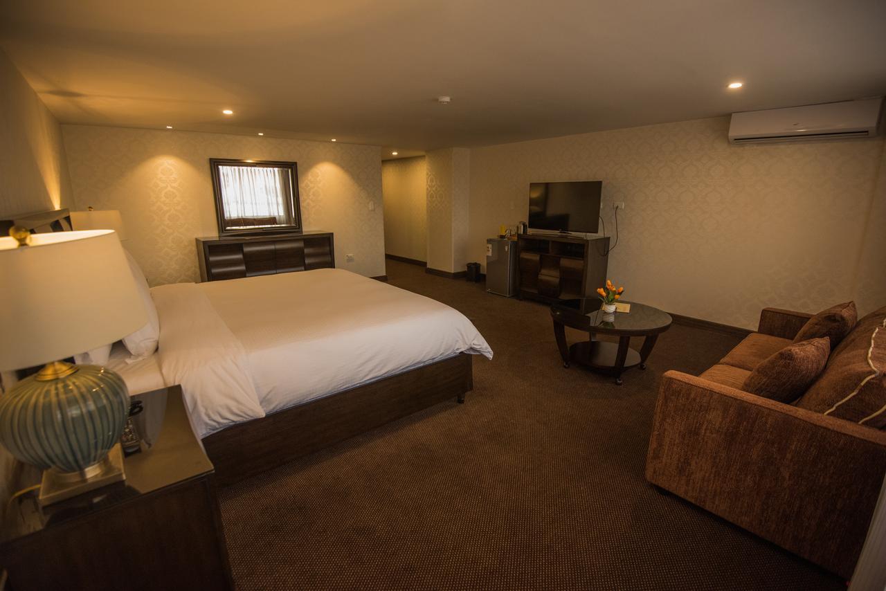 סוקרה Roles Hotel מראה חיצוני תמונה
