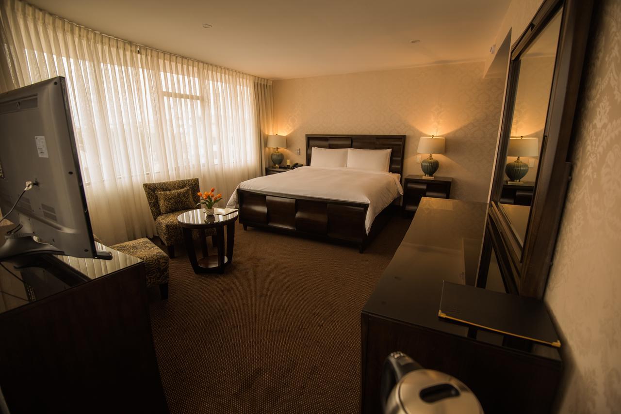סוקרה Roles Hotel מראה חיצוני תמונה