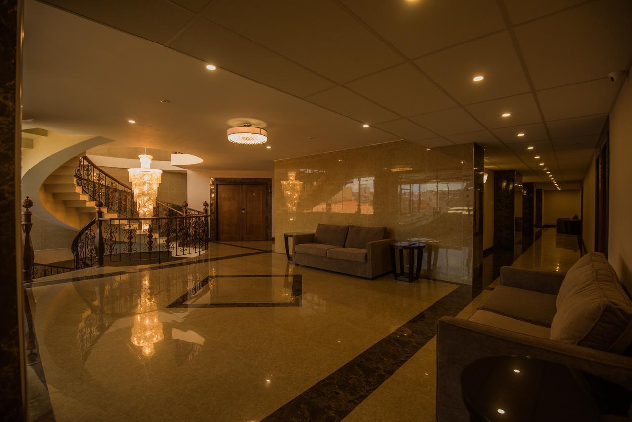 סוקרה Roles Hotel מראה חיצוני תמונה
