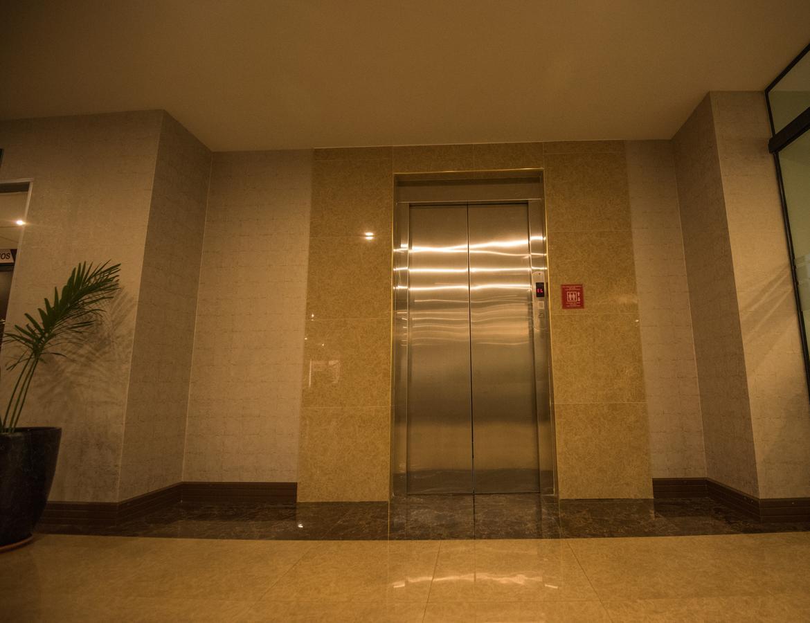 סוקרה Roles Hotel מראה חיצוני תמונה