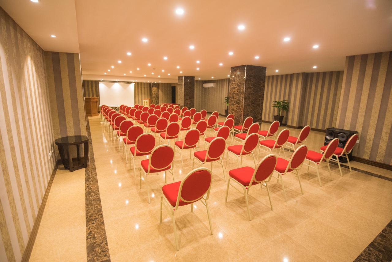 סוקרה Roles Hotel מראה חיצוני תמונה
