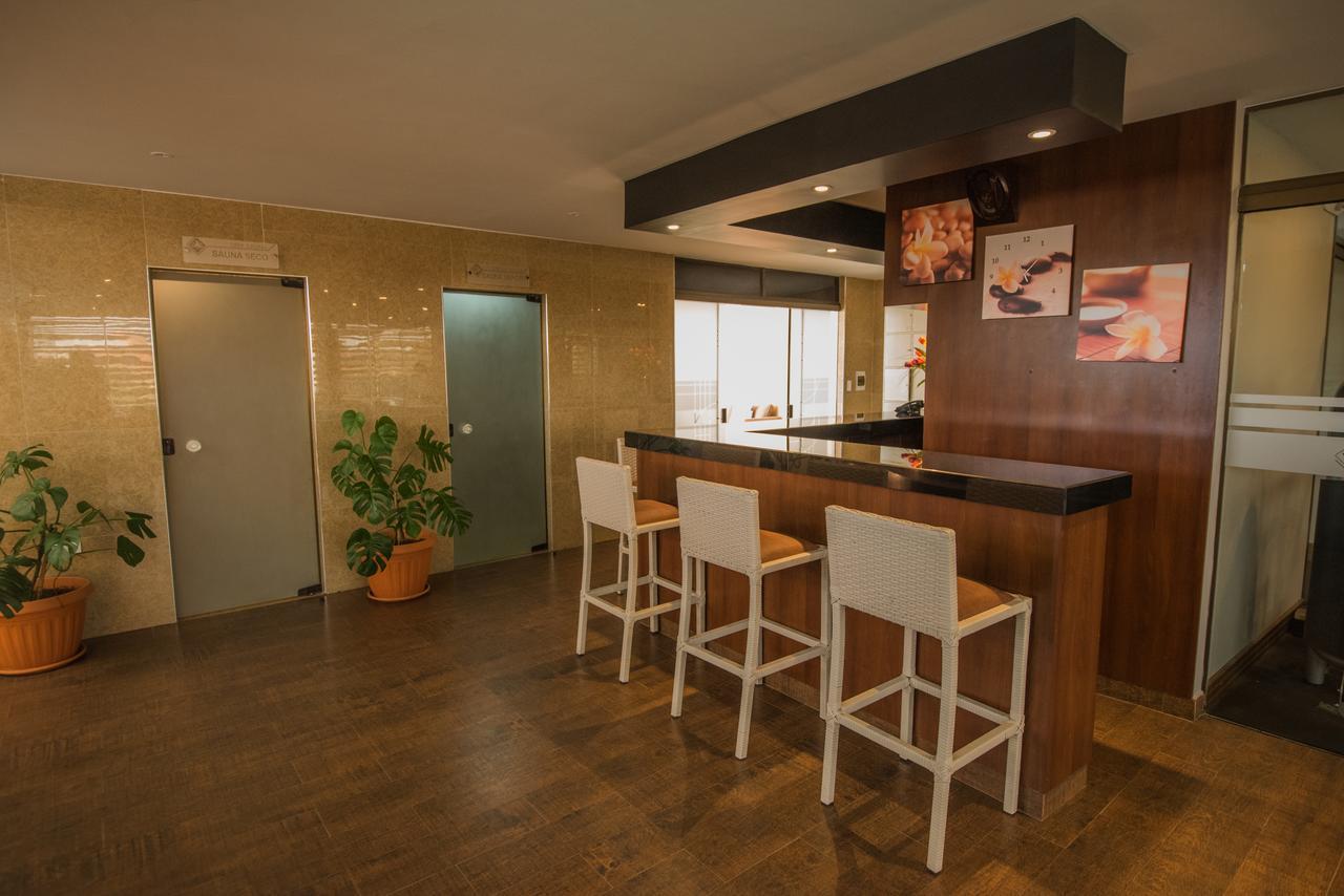 סוקרה Roles Hotel מראה חיצוני תמונה
