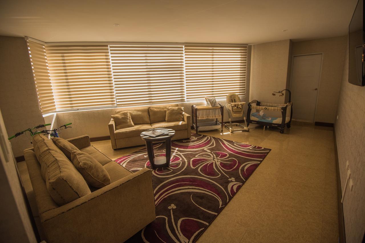 סוקרה Roles Hotel מראה חיצוני תמונה
