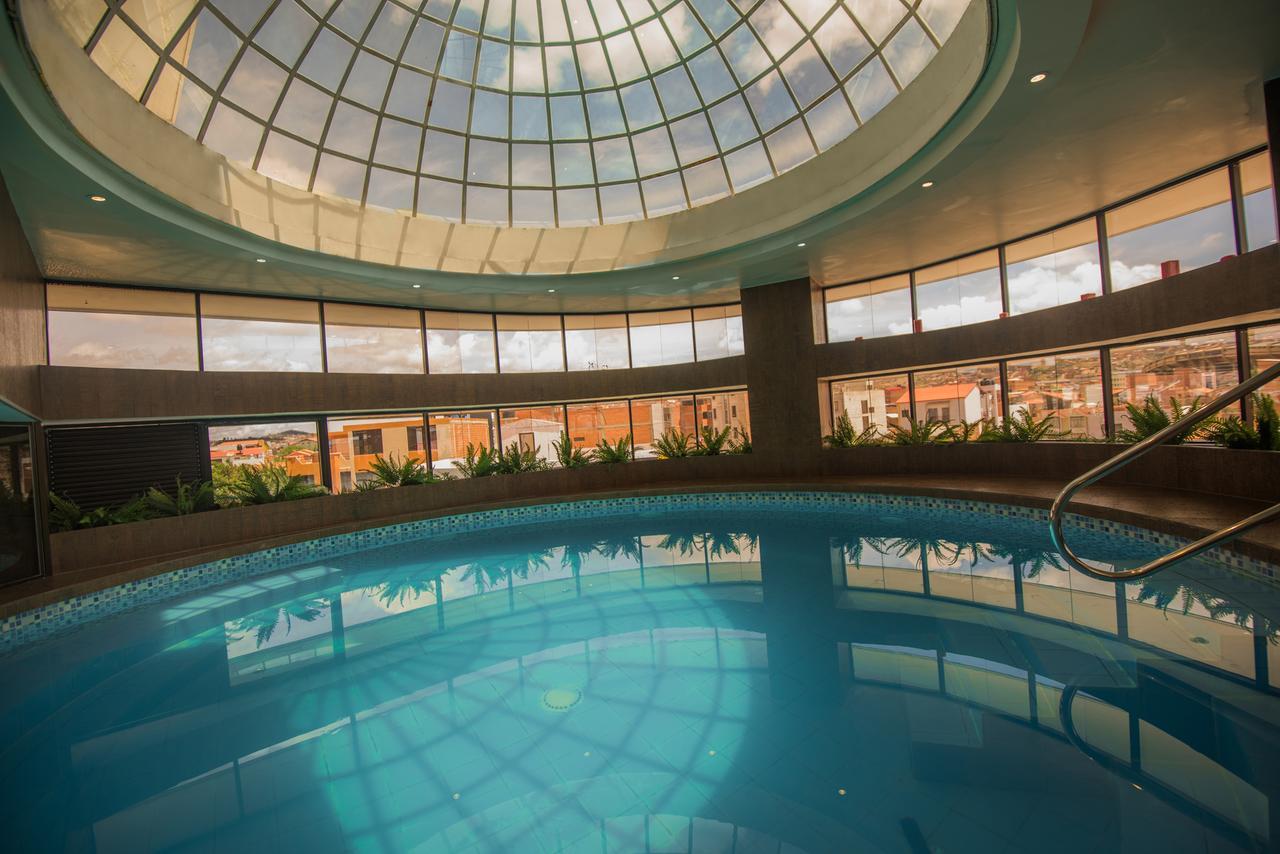 סוקרה Roles Hotel מראה חיצוני תמונה