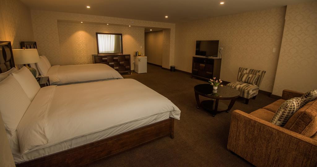 סוקרה Roles Hotel מראה חיצוני תמונה